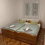 Apartment Platan *