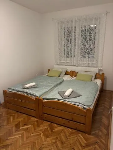 Διαμέρισμα Platan *